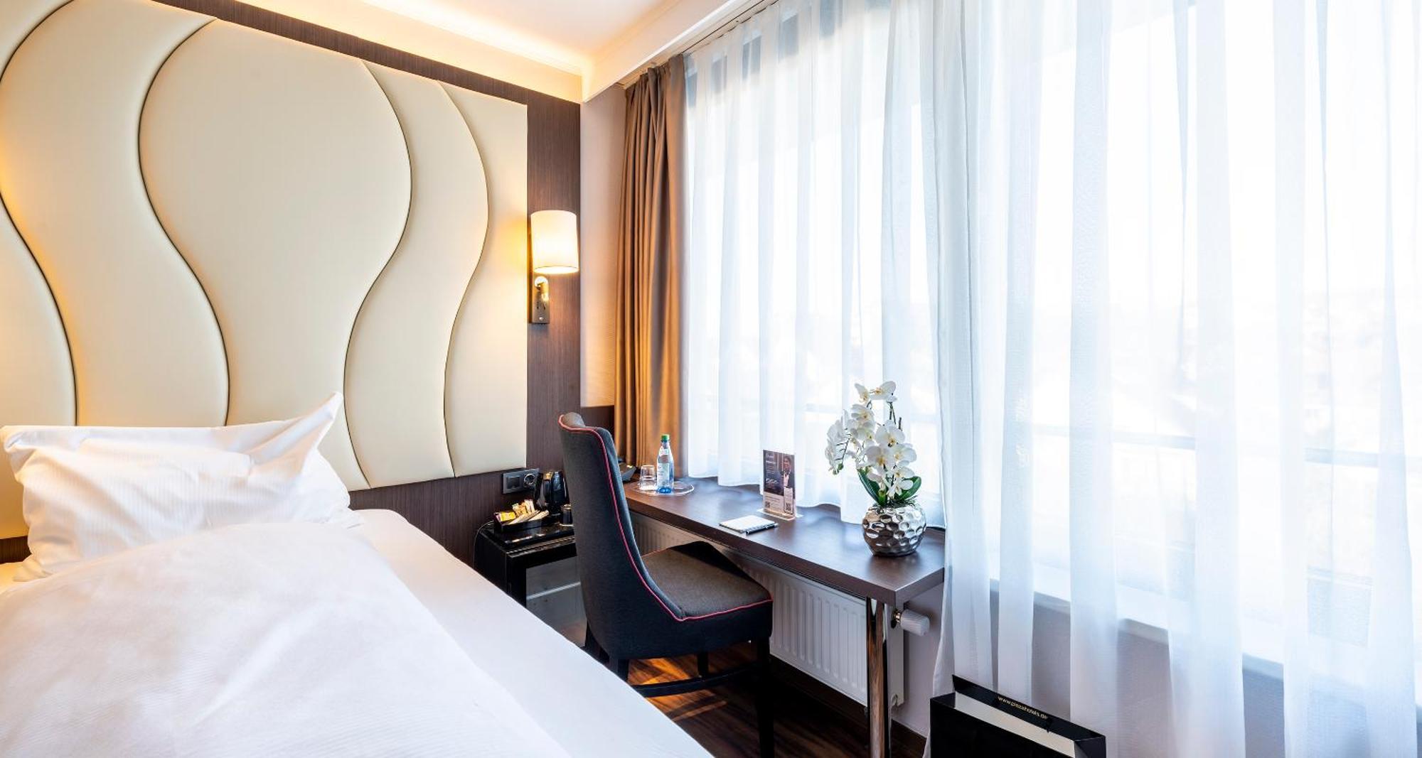 Plaza Foehr Am Bodensee Hotel 4*